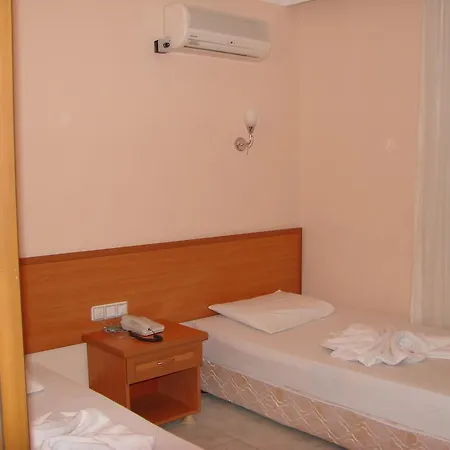 Mirage Aparthotel 3*