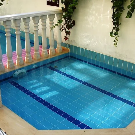Lägenhetshotell Mirage 3*